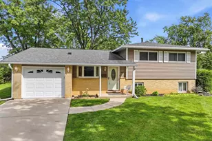 133 Sumac Ct, Schaumburg, IL 60193 - Photo 1