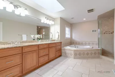 878 Writer Court, Vernon Hills, IL 60061 - Photo 32