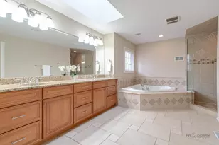 878 Writer Ct, Vernon Hills, IL 60061 - Photo 32