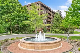 120 Lakeview Dr, Bloomingdale, IL 60108 - Photo 1