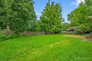352 Brice Ave, Mundelein, IL 60060 - Photo 4