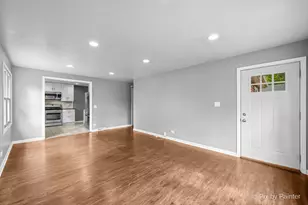 352 Brice Ave, Mundelein, IL 60060 - Photo 6