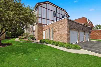660 Ballantrae Drive #B, Northbrook, IL 60062 - Photo 30