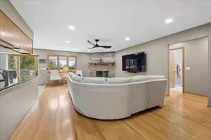 1217 Lynnfield Ln, Bartlett, IL 60103 - Photo 6