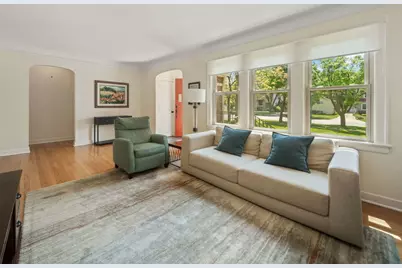 116 E Maple Street, Lombard, IL 60148 - Photo 10
