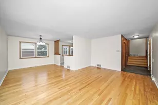 16049 Minerva Ave, South Holland, IL 60473 - Photo 4