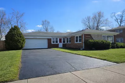 16049 Minerva Avenue, South Holland, IL 60473 - Photo 2