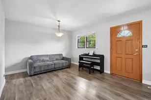 306 Poplar Ave, Bensenville, IL 60106 - Photo 6
