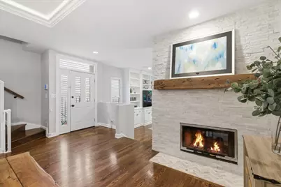 1209 W Roscoe Street, Chicago, IL 60657 - Photo 10