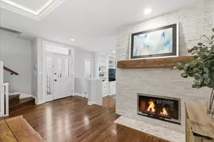 1209 W Roscoe St, Chicago, IL 60657 - Photo 10