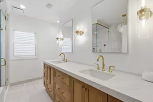 1209 W Roscoe St, Chicago, IL 60657 - Photo 24