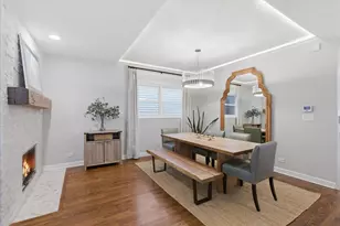 1209 W Roscoe St, Chicago, IL 60657 - Photo 8