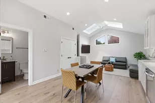1209 W Roscoe St, Chicago, IL 60657 - Photo 34