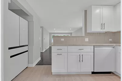 5505 N Nagle Avenue, Chicago, IL 60630 - Photo 12