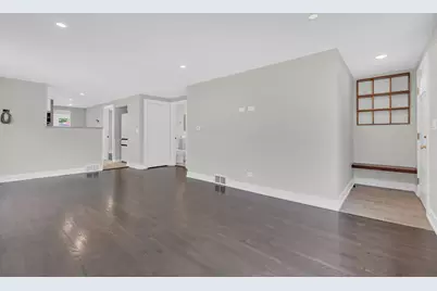 5505 N Nagle Avenue, Chicago, IL 60630 - Photo 6