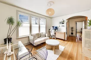 2345 W Glenlake Ave, Chicago, IL 60659 - Photo 6