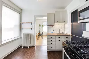 2345 W Glenlake Ave, Chicago, IL 60659 - Photo 10