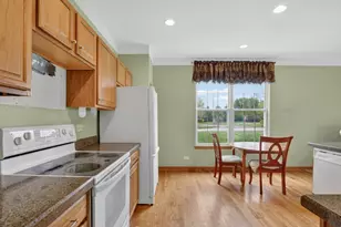2232 Wilshire Ct, Grayslake, IL 60030 - Photo 12
