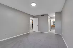 1919 Prairie Square, Schaumburg, IL 60173 - Photo 16