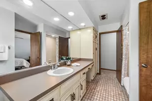 12N320 Jackson Dr, Elgin, IL 60124 - Photo 16