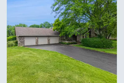 12N320 Jackson Drive, Elgin, IL 60124 - Photo 2