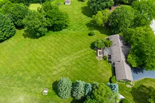 12N320 Jackson Dr, Elgin, IL 60124 - Photo 4