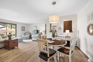 417 Manor Ct, New Lenox, IL 60451 - Photo 6
