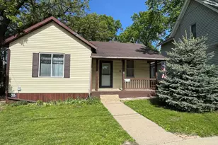 512 Highland Ave, Dixon, IL 61021 - Photo 1