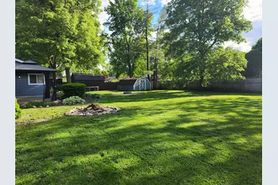205 S Jackson Street, Gardner, IL 60424 - Photo 2