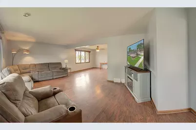 9300 Austin Avenue, Oak Lawn, IL 60453 - Photo 4