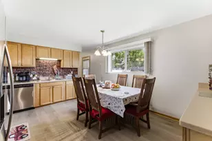 69 Paddock St, Montgomery, IL 60538 - Photo 6