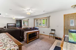 69 Paddock St, Montgomery, IL 60538 - Photo 4