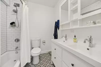 3200 N Lake Shore Drive #2410, Chicago, IL 60657 - Photo 14