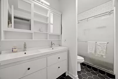 3200 N Lake Shore Drive #2410, Chicago, IL 60657 - Photo 12