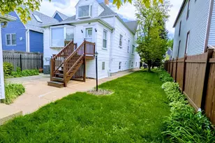 4330 N Avers Ave, Chicago, IL 60618 - Photo 8