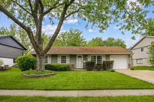 412 Krause Ave, Streamwood, IL 60107 - Photo 1
