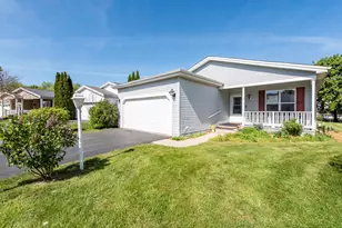 109 Hunter Ct, Grayslake, IL 60030 - Photo 1