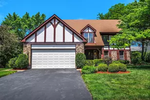312 W Brampton Ln, Arlington Heights, IL 60004 - Photo 1