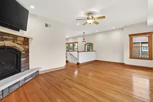 1117 Margret St, Des Plaines, IL 60016 - Photo 6