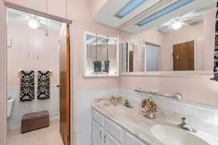 9731 N Fox Glen Dr, Niles, IL 60714 - Photo 12