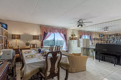 9731 N Fox Glen Drive #4C, Niles, IL 60714 - Photo 6