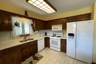 10228 S 80th Ct, Palos Hills, IL 60465 - Photo 8