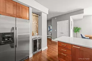 744 N Clark St, Chicago, IL 60654 - Photo 8