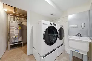 6638 S Karlov Ave, Chicago, IL 60629 - Photo 16