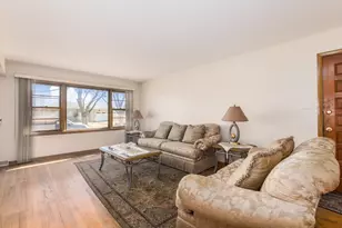 8516 N Ozanam Ave, Niles, IL 60714 - Photo 4