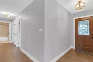 1145 N Thackeray Dr, Palatine, IL 60067 - Photo 8