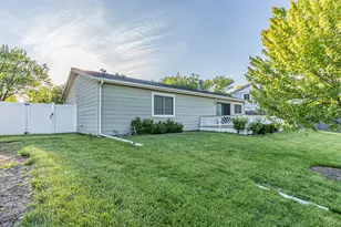 1145 N Thackeray Dr, Palatine, IL 60067 - Photo 30
