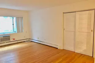 526 W Roscoe St, Chicago, IL 60657 - Photo 4