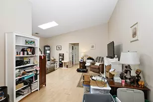 18310 Robin Ln, Homewood, IL 60430 - Photo 2