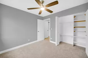 2136 Southwind Cir, Schaumburg, IL 60194 - Photo 16